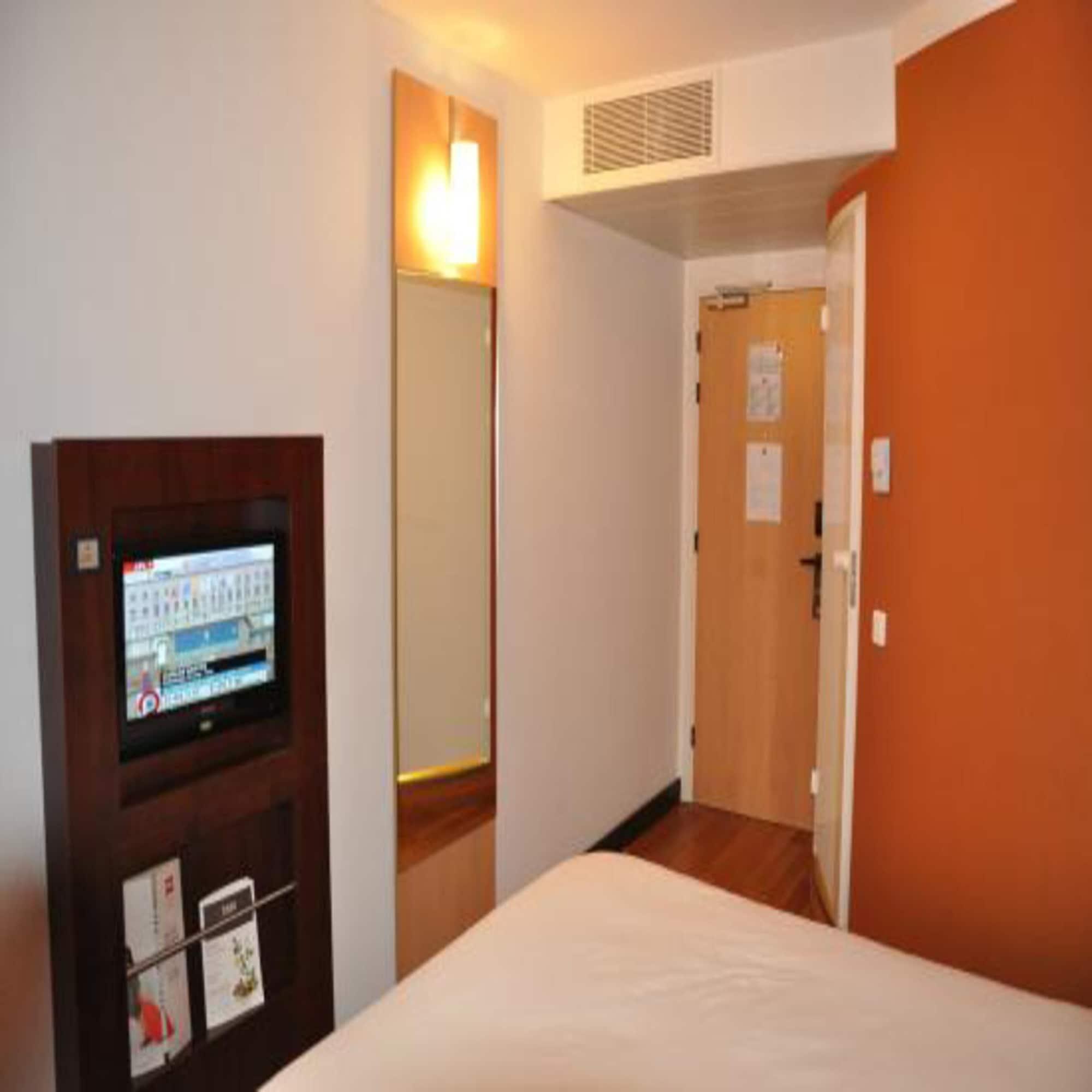 ไอบิส มาร์เซย ซองทร์ ยูโรเมด Hotel มาร์กเซย ภายนอก รูปภาพ