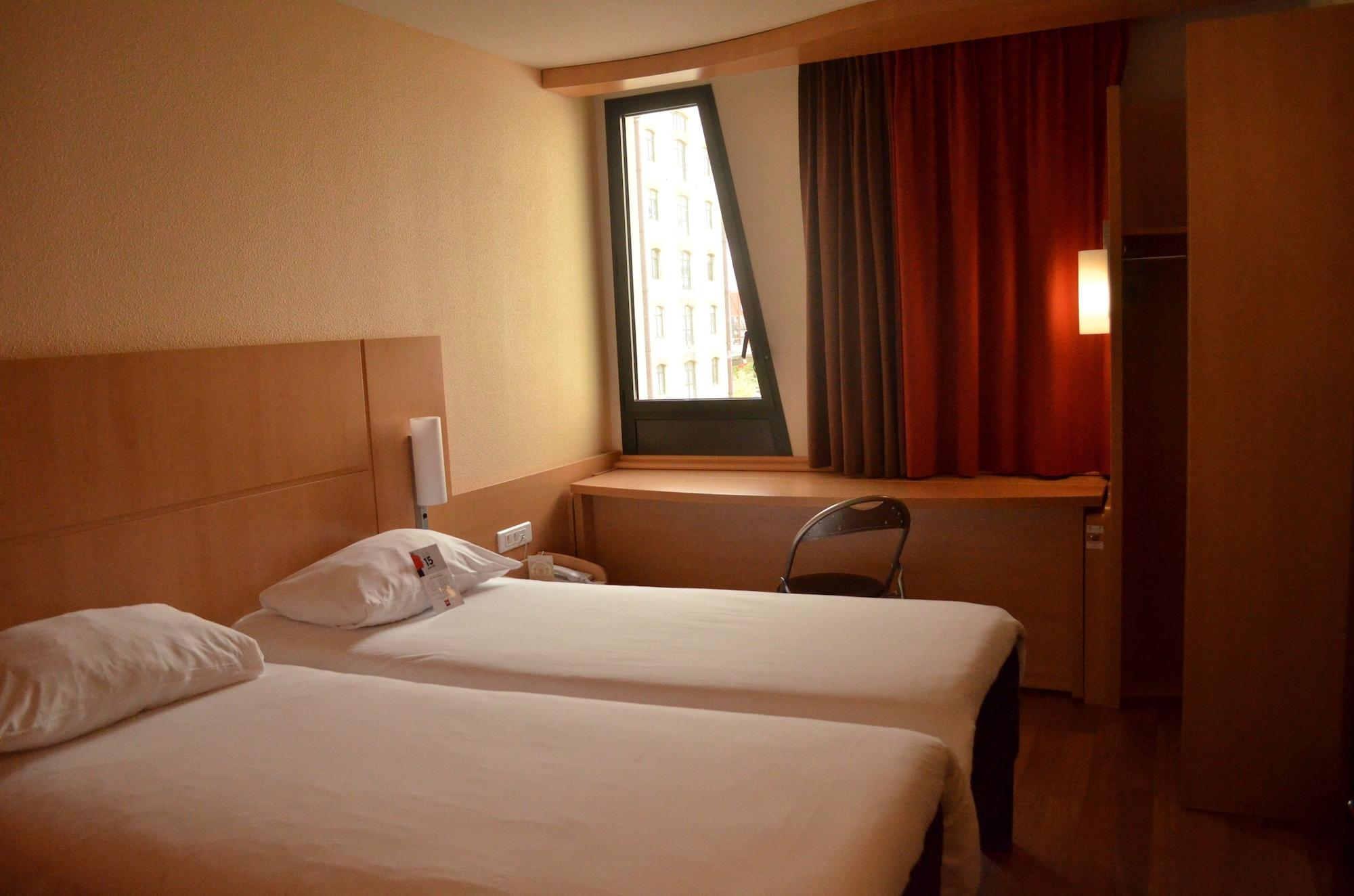 ไอบิส มาร์เซย ซองทร์ ยูโรเมด Hotel มาร์กเซย ภายนอก รูปภาพ